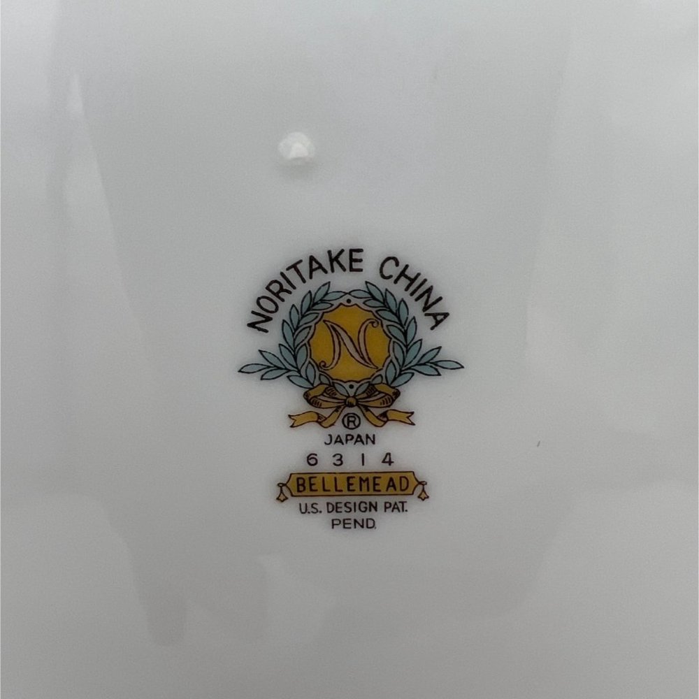 Noritake China Bellemead Dinner Plate 10.5" 6314 Japan White Platinum Trim 1960s - Picture 4 of 4